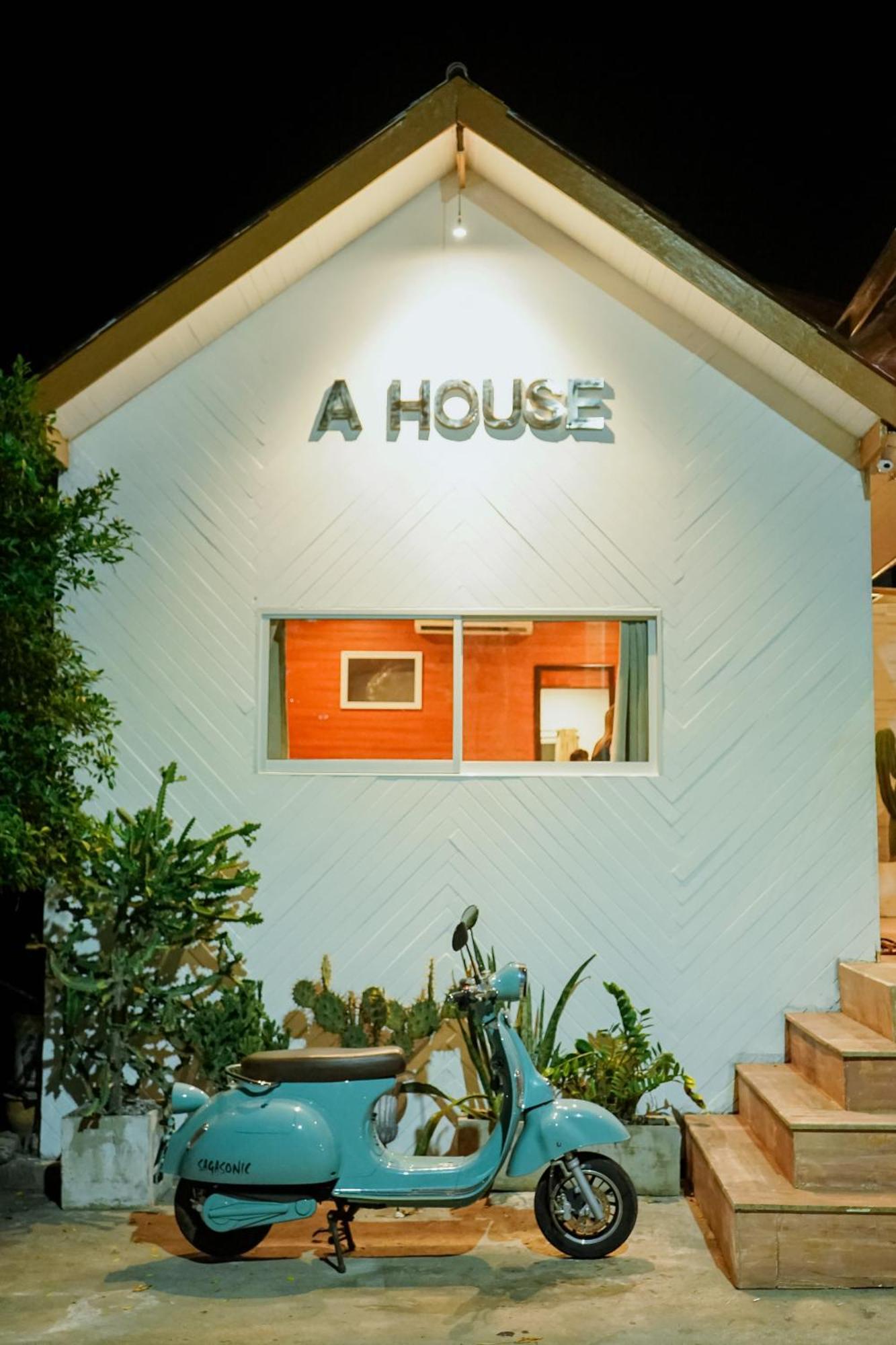 Вилла A House Лан Экстерьер фото